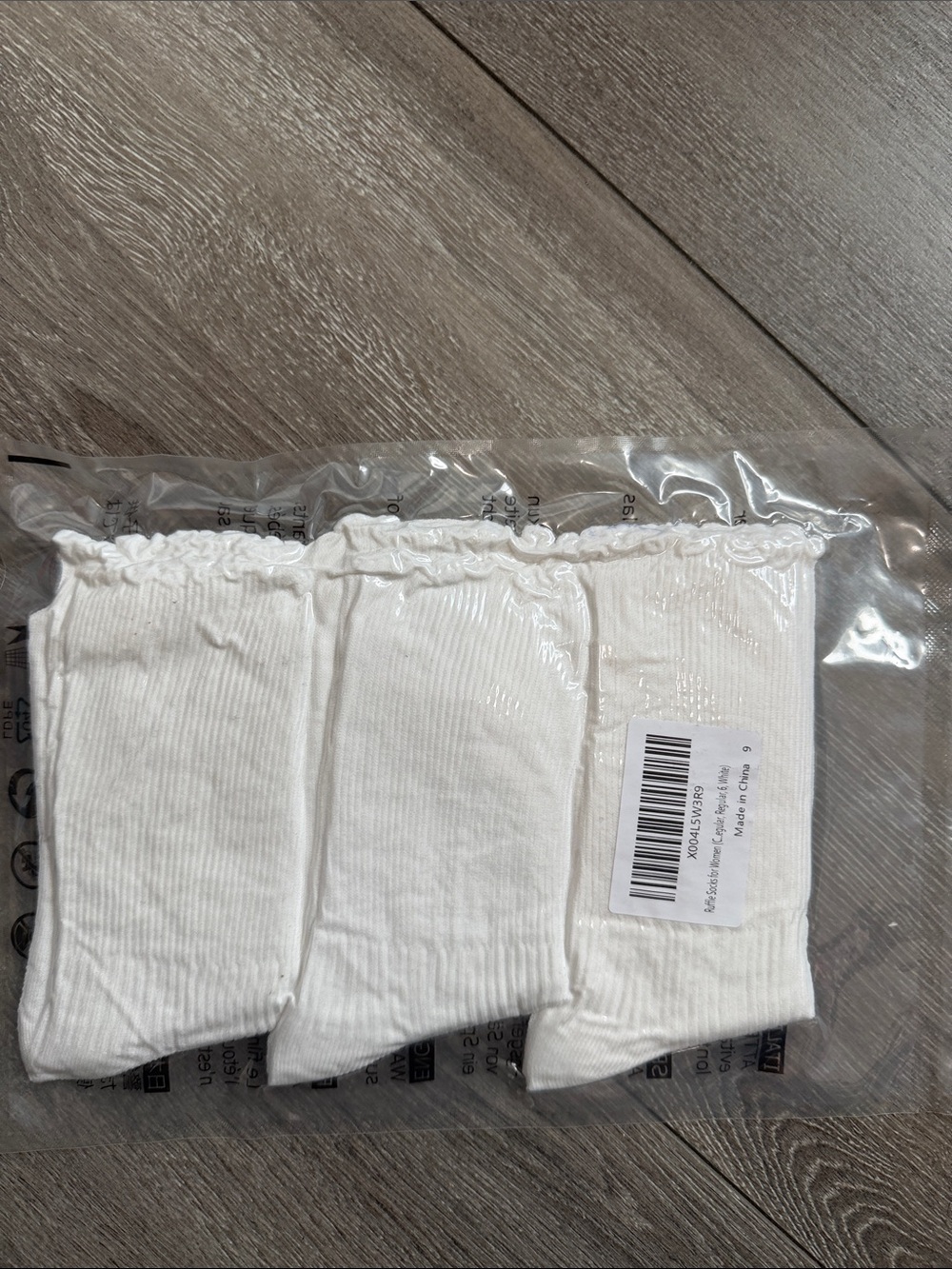 White Ribbed Ankle Socks with Ruffle Trim - Pack of 3